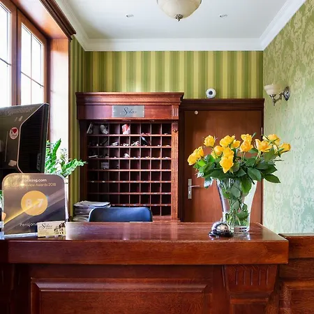 Solar Bed & Breakfast