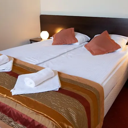 Solar Bed & Breakfast 3*